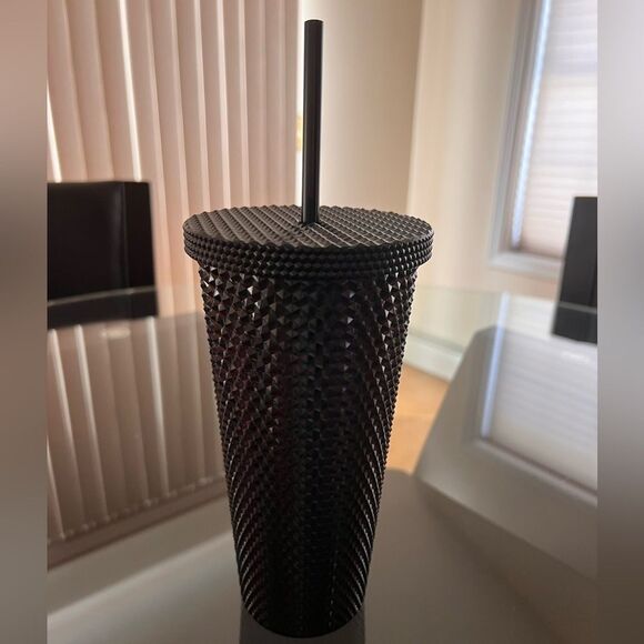 Studded Water Tumbler Cup with Lid and Straw, Studded BPA Free Leak Proof 24 oz - Picture 1 of 4